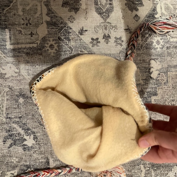 WINTER HAT! - Picture 2 of 2